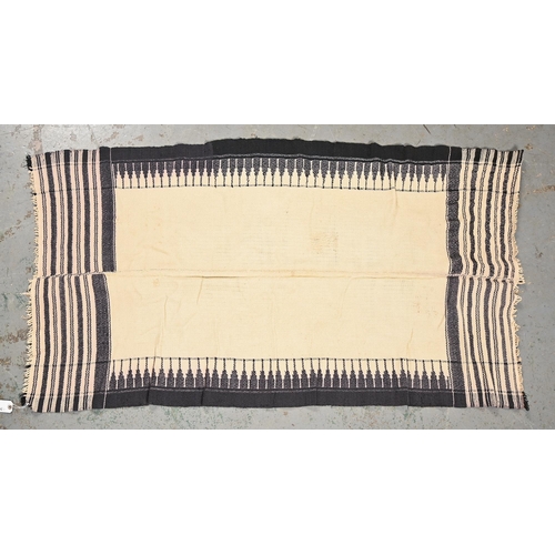 1079 - A Bakhtiari mowj sleeping blanket rug, 165 x 87cm