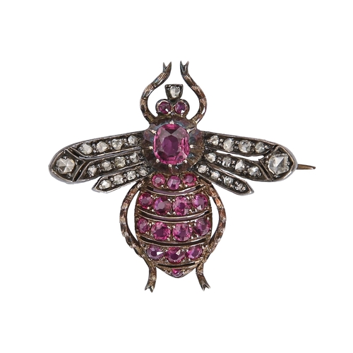 114 - A Victorian ruby and diamond fly brooch, c1900, in silver and gold, wingspan 31mm, 5g... 