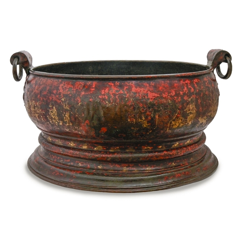 1152 - A rare Queen Anne japanned copper wine cistern, c1700, with gilt chinoiserie decoration on a scarlet... 