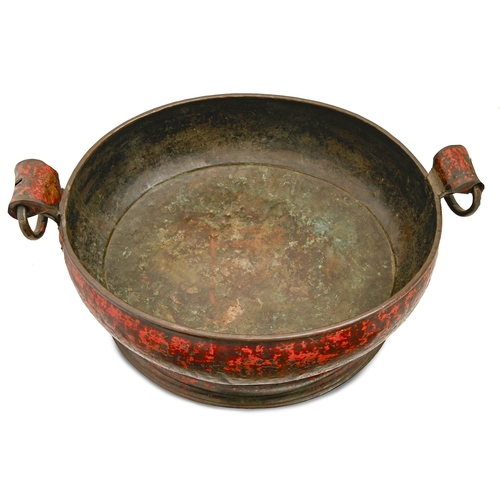 1152 - A rare Queen Anne japanned copper wine cistern, c1700, with gilt chinoiserie decoration on a scarlet... 