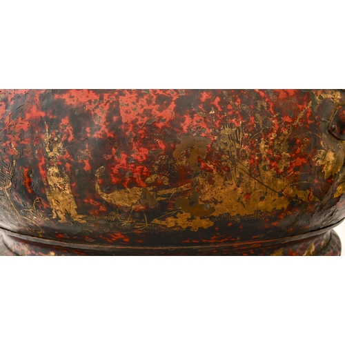 1152 - A rare Queen Anne japanned copper wine cistern, c1700, with gilt chinoiserie decoration on a scarlet... 