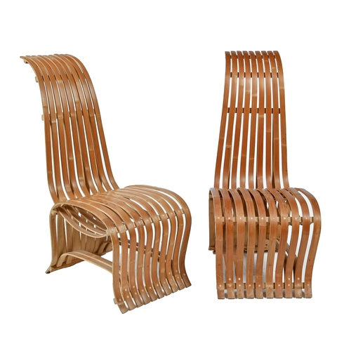 1171 - A pair of curved bamboo chairs, in the style of Frank Gehry, seat height 37cm h, overall width 41cm... 