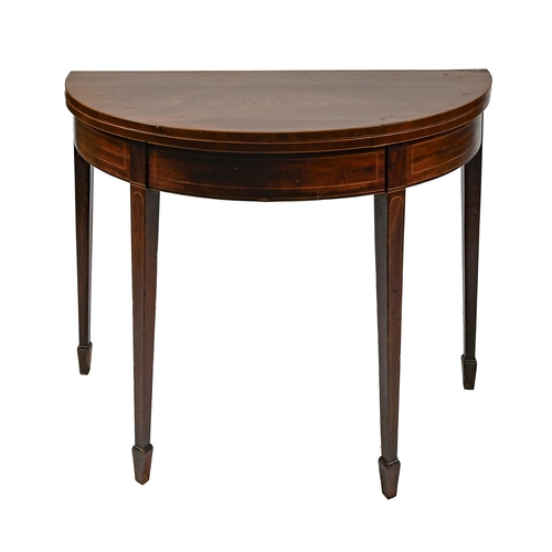 1177 - A George III mahogany tea table, with figured top, 74cm h; 45 x 91cm