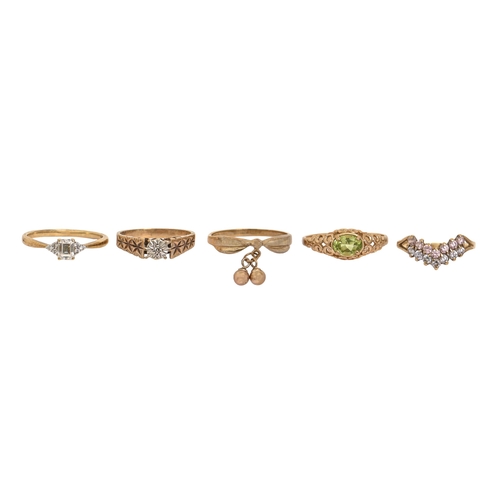 25 - Five gold rings, variously gem set, various sizes