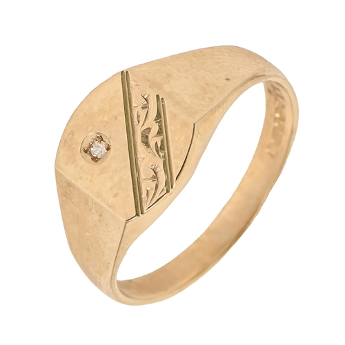 31 - A 9ct gold signet ring, Sheffield 1977, 2.8g, size S