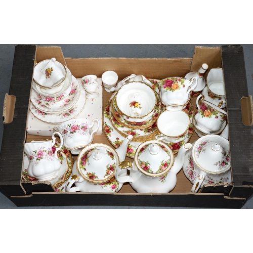 544 - A Royal Albert Old Country Roses tea and coffee service and various Lavender Roses and Old Country R... 