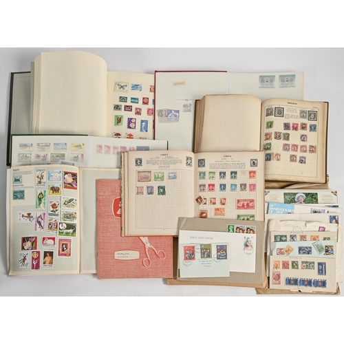 625 - Postage stamps. A mint and used collection on leaves, in Oxford album, including mainly used GB from... 