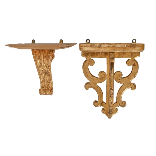 639 - Two giltwood wall brackets, shelf 20 x 30cm and 24.5 x 24cm (shaped)