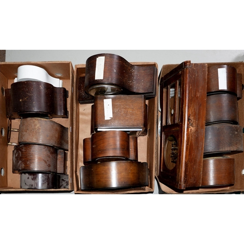 805 - Miscellaneous oak, mahogany and walnut mantle clocks, 1930s and later