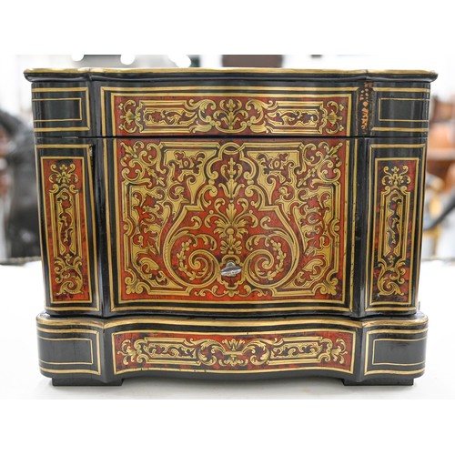 1098 - A French ebonised and Boulle decanter case, late 19th c, inlaid with cut brass scrollwork on a groun... 