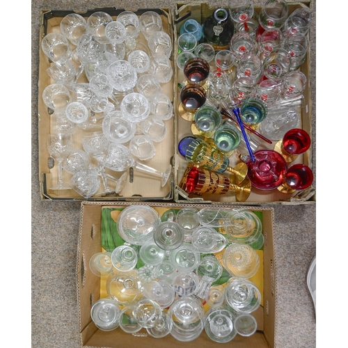 1136 - Miscellaneous cut, coloured and other decorative glassware