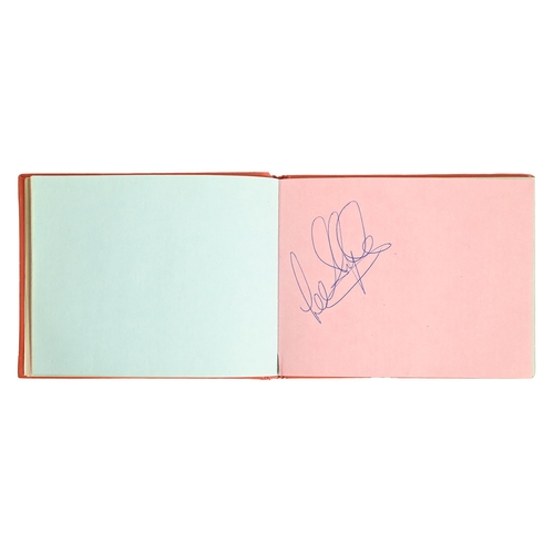 772 - Soccer. A Manchester United autograph album, containing twenty-nine signatures, including Bryan Robs... 