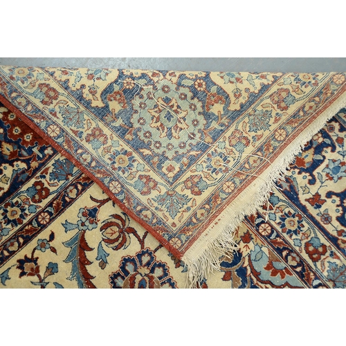 946 - A North West Persian carpet, 264 x 364cm