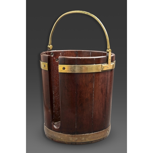 951 - A George III brass band mahogany plate bucket, with swing handle, on inverted T-shaped brackets, 37c... 