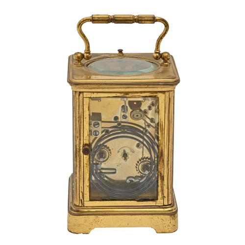 252 - A French brass carriage clock, the platform with replacement escapement and bevelled glass, 13cm h e... 