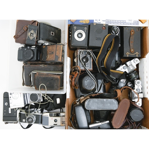 270 - Vintage photography. Miscellaneous vintage cameras, including Kodak folding cameras, Lubitel 2 box c... 