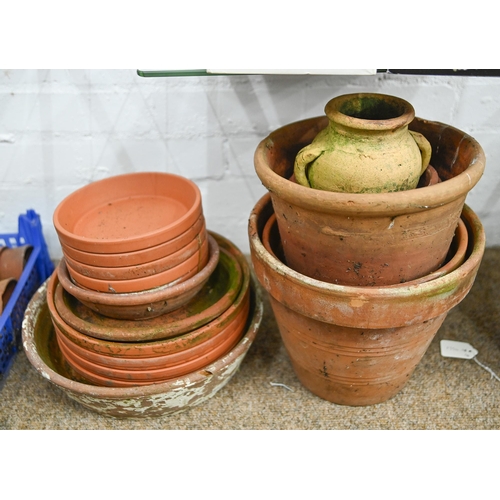 821 - Miscellaneous terracotta plant pots, early 20th c and later, various sizes