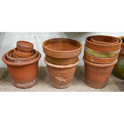 821 - Miscellaneous terracotta plant pots, early 20th c and later, various sizes