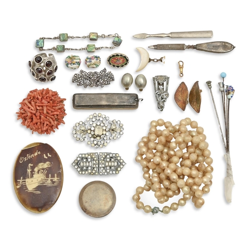 133 - Miscellaneous costume jewellery, late 19th c and later, including silver and one gold article... 