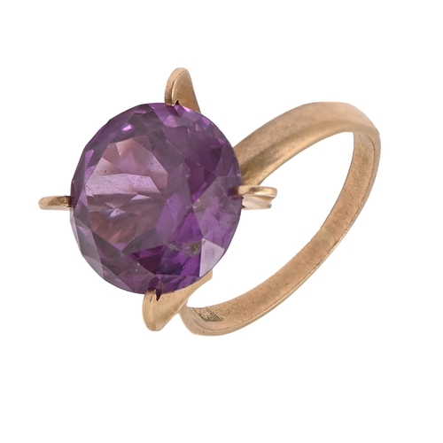 32 - A purple stone ring, in gold, foreign control mark, a pair of amethyst earrings, in gold and a pair ... 