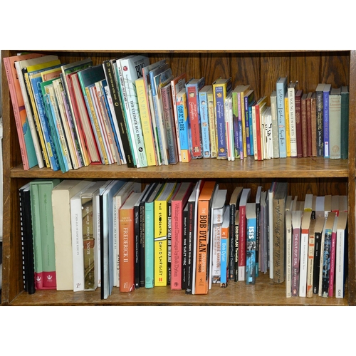 642 - Books. Ten shelves of general stock, 20th c, Poussin, other Old Masters and art history, architectur... 