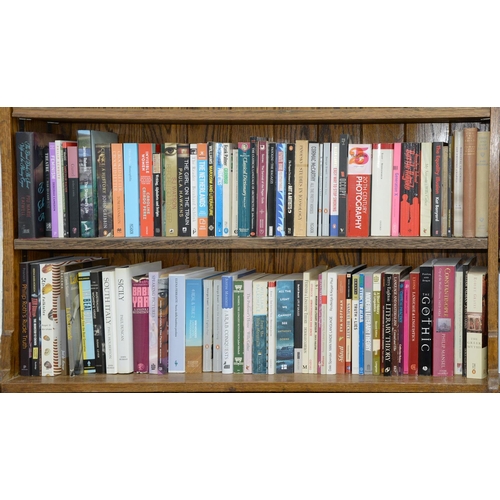 642 - Books. Ten shelves of general stock, 20th c, Poussin, other Old Masters and art history, architectur... 