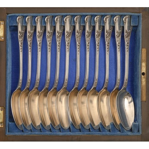 456 - A set of twelve French rococo style silver teaspoons, late 19th c, maker P Q and premier standard gu... 