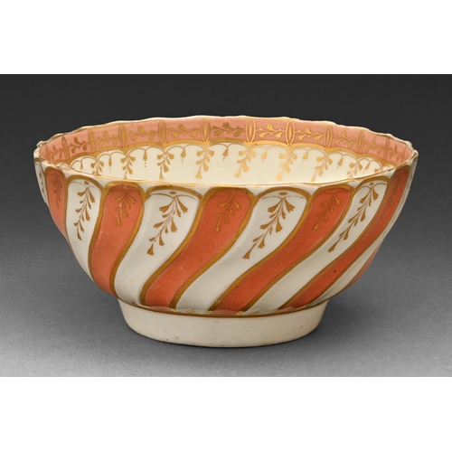 552 - An English porcelain spirally fluted slop basin, c1810, 16cm diam