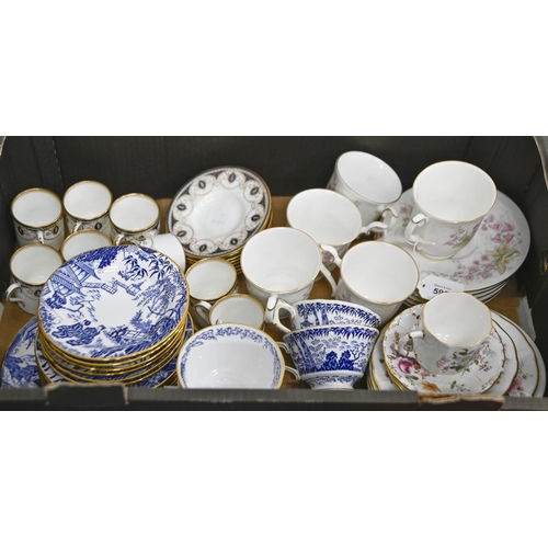 599 - Miscellaneous English porcelain teaware, 20th c, to include a set of eight Wedgwood coffee cans and ... 