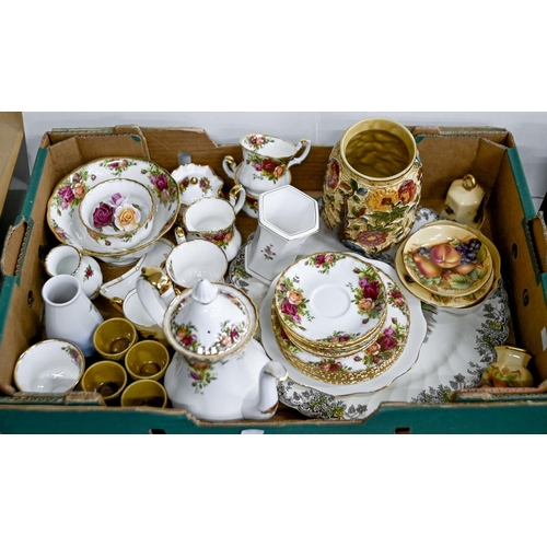 611 - Miscellaneous ceramics, 20th c, including Royal Albert Old Country Roses part coffee service, Aynsle... 