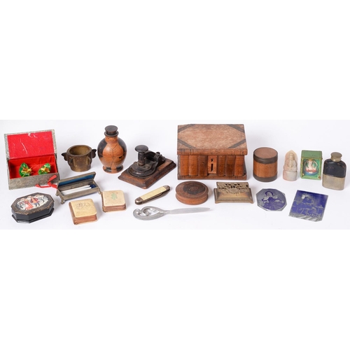 699 - Miscellaneous treen and other items, 19th c and later, to include a novelty turned sycamore box in t... 