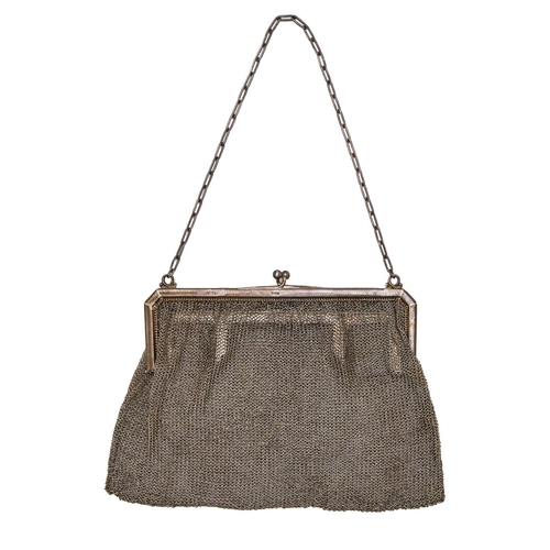 327 - A Continental silver chain mail evening bag, chain handle, mount 16.8cm long, import marked, marks r... 