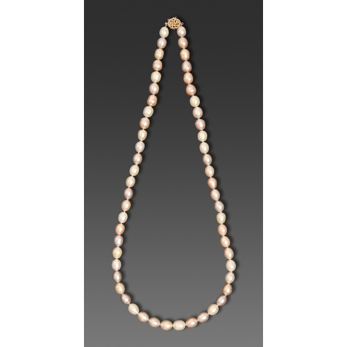 153 - A Chinese cultured pearl necklace, with pierced gold clasp, 63cm l, marked on clasp 585, 70.4g... 