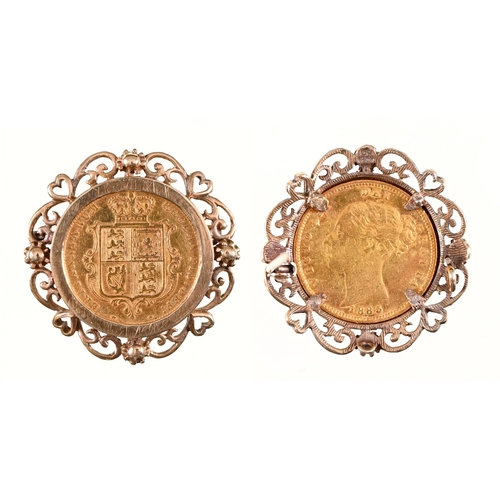 151 - Gold coin. Half Sovereign 1885, in gold brooch mount, 8.1g