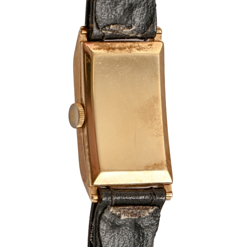 288 - An Art Deco 9ct gold rectangular gentleman’s wristwatch, 20 x 31mm, Birmingham 1948