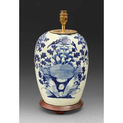 274 - A Chinese blue and white table lamp, first half 20th c, painted with a butterfly amongst flowers, 33... 