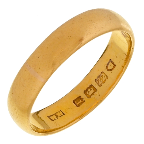 59 - A 22ct gold wedding ring, 5.6g, size R