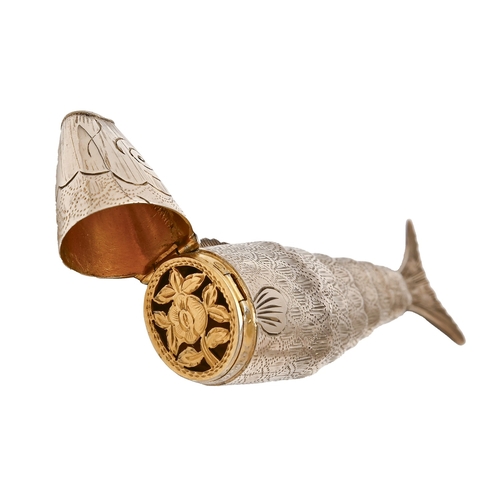 218 - A George III silver articulated fish novelty vinaigrette, engraved gilt flower grille, 58mm l, part ... 