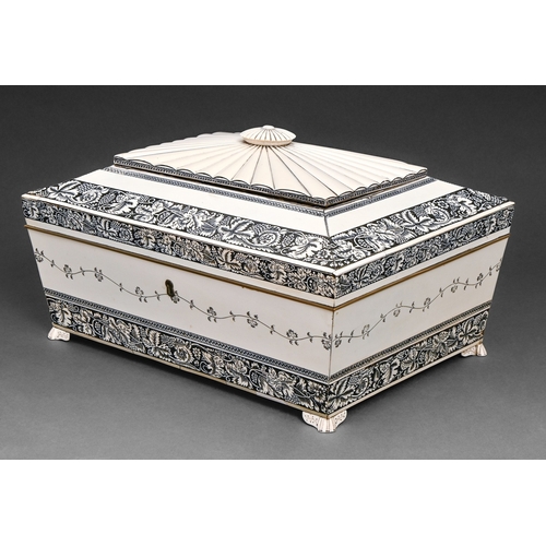 480 - An Anglo-Indian ivory-veneered work box, Vizagapatam, early 19th c, of sandalwood and decorated in l... 