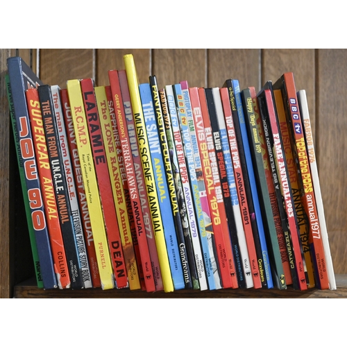 568 - Children's Books. Three shelves of children's annuals, early-late 20th c, including Star Trek, Space... 