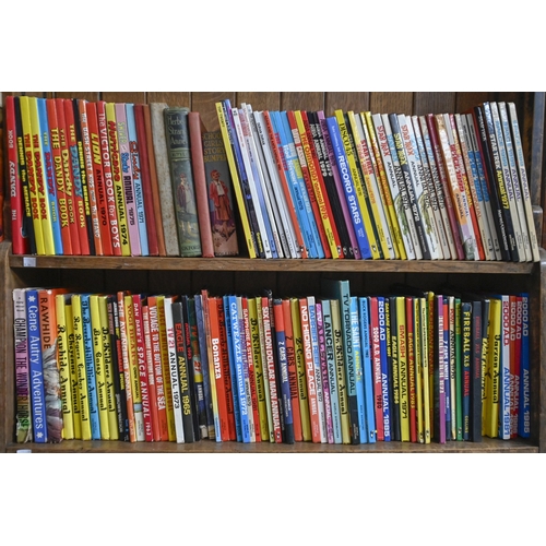 568 - Children's Books. Three shelves of children's annuals, early-late 20th c, including Star Trek, Space... 