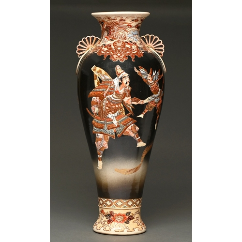305 - A Japanese Satsuma baluster vase, first half 20th c, painted with samurai, with reticulated fan hand... 