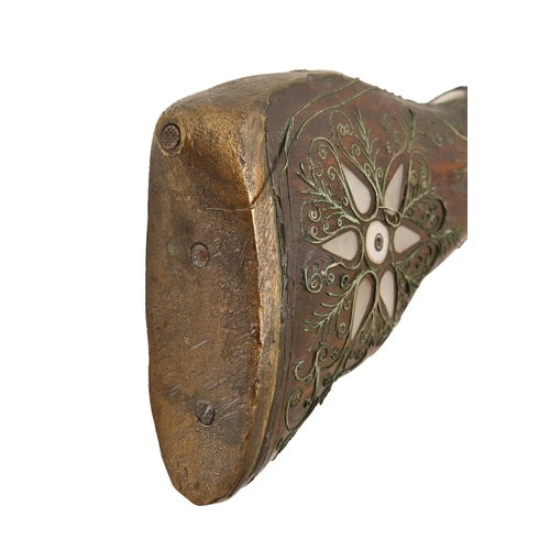 483 - An Ottoman brass wire and mother-of-pearl inlaid flintlock holster pistol, 19th c, with cast brass r... 