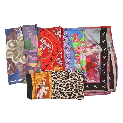 489 - Fashion. Six printed silk scarves, to include Cartier, Karl Iskandar and Atelier Versace, 88 x 88cm ... 