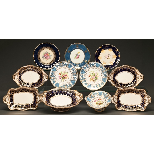 78 - Miscellaneous English dessert plates, dishes and a comport, early 19th c, including a Spode blue and... 
