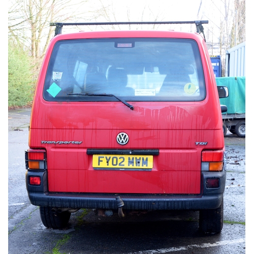 192 - Motor Car. Volkswagen Transporter TDI SWB van/side windows LGV, 2461 cc diesel engine, manual transm... 