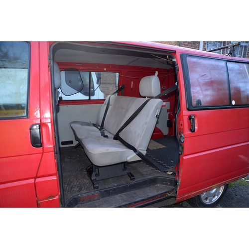 192 - Motor Car. Volkswagen Transporter TDI SWB van/side windows LGV, 2461 cc diesel engine, manual transm... 