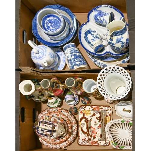 431 - Miscellaneous ceramics, to include Royal Albert Old Country Roses bone china tea and trinket ware, B... 