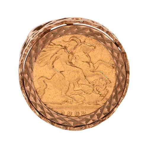 1 - Gold coin. Half Sovereign 1902, set in a gold ring, 8g