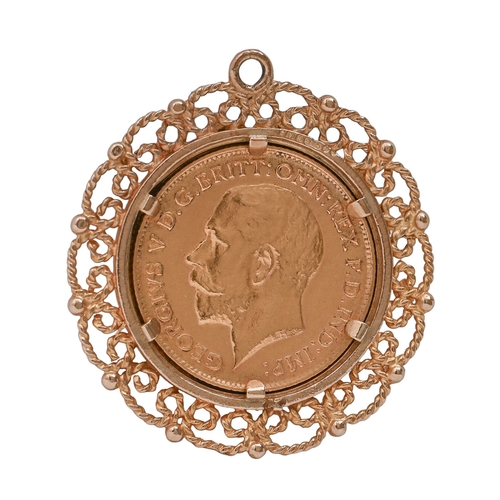 105 - Gold coin. Half Sovereign 1914, in gold mount, 7.2g